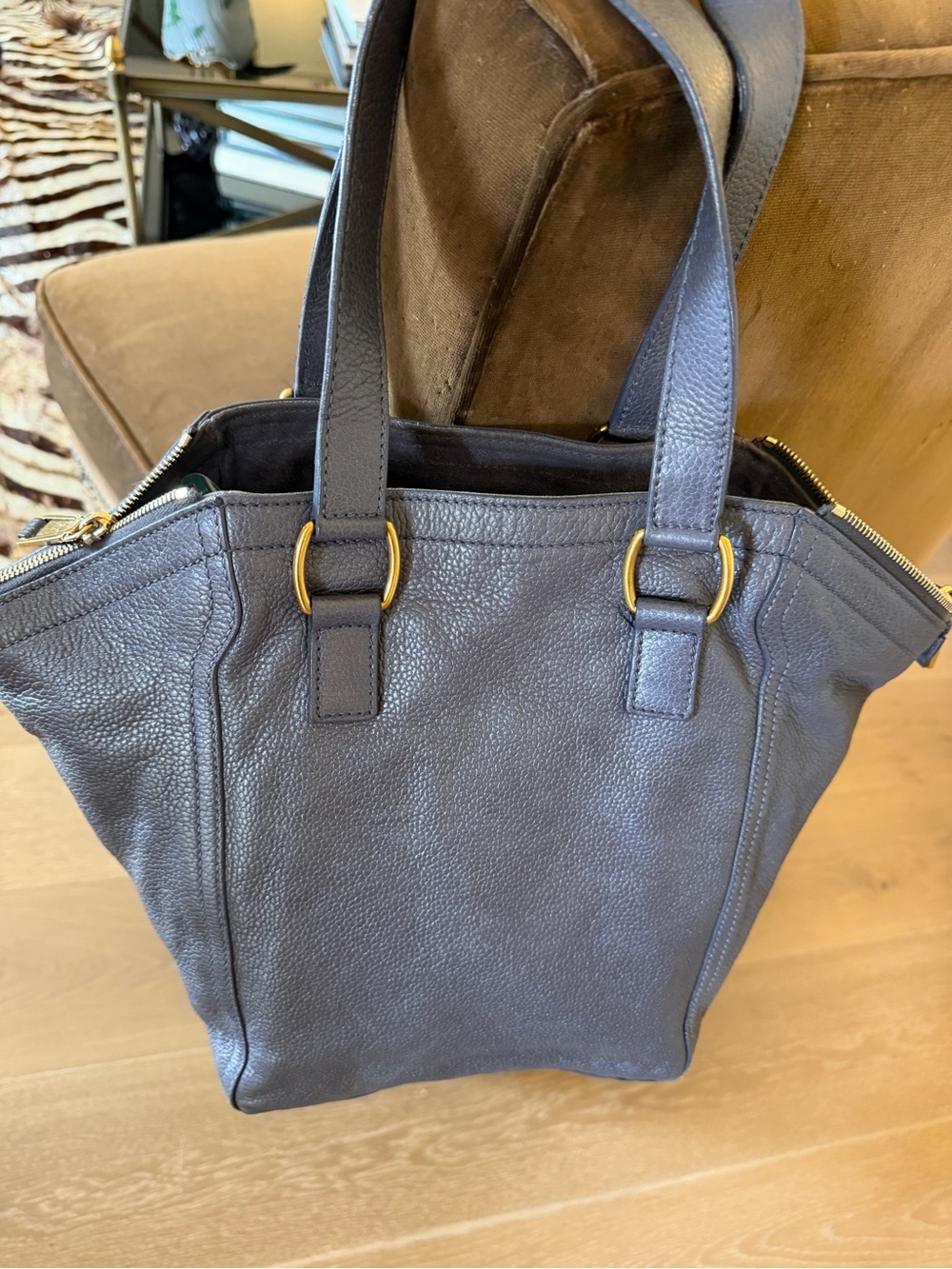 Saint Laurent (YSL) Luxury leather tote/shoulder bag/purse — GREAT condition - Picture 4 of 6
